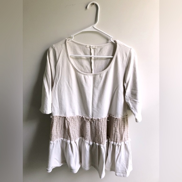 Easel Women’s Size Large Tiered Cream & TanPolkaDot Top - Picture 1 of 4